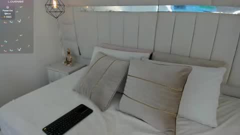 DAHLIA online show from December 24, 12:22 pm