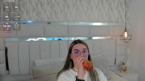 DAHLIA online show from January 3, 8:22 pm