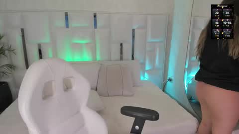 DAHLIA online show from October 10, 8:41 pm