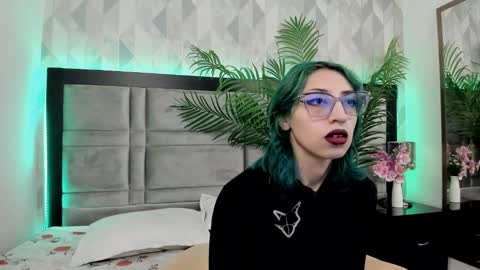  Im Gaia online show from February 1, 12:05 pm