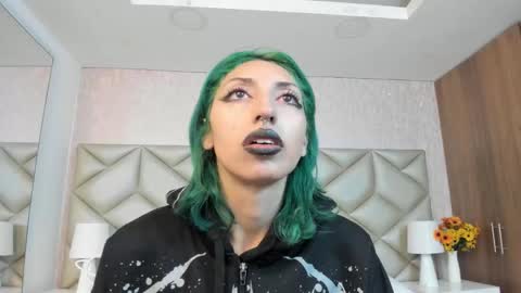  Im Gaia online show from September 22, 12:29 pm