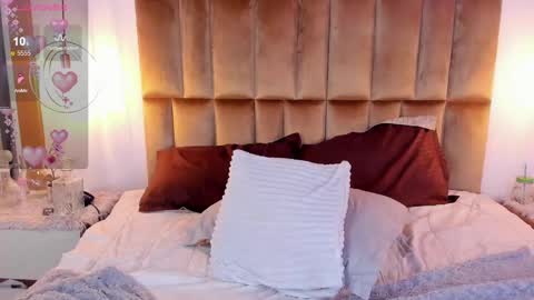 Anna  online show from December 28, 5:57 pm