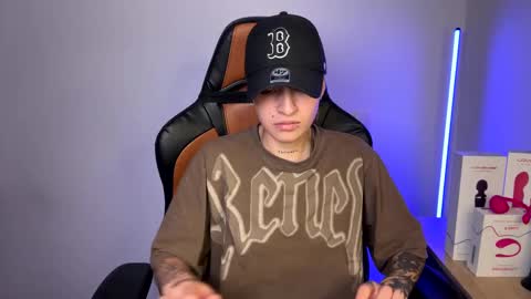 Laia online show from January 30, 3:33 am