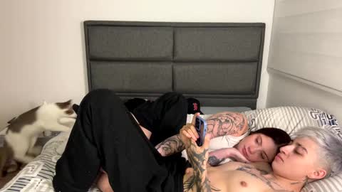 Laia online show from January 31, 3:30 am