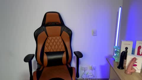 Laia online show from February 7, 10:08 am