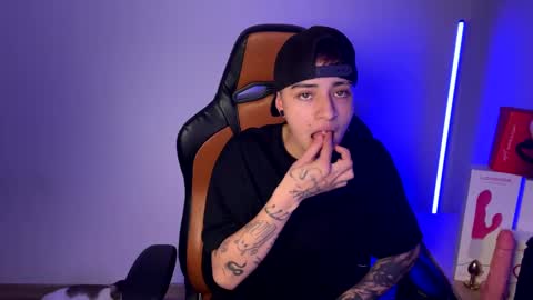 Laia online show from February 27, 5:56 am