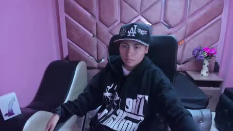 Snapshot of im_mathias chatting on January 20, 2:11 am mathias online show from January 20, 2:11 am