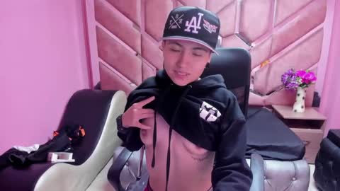 Snapshot of im_mathias chatting on January 20, 8:19 am mathias online show from January 20, 8:19 am