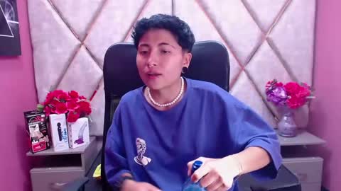 Snapshot of im_mathias chatting on February 14, 3:11 am mathias online show from February 14, 3:11 am