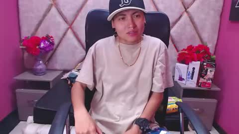 Snapshot of im_mathias chatting on February 15, 2:47 am mathias online show from February 15, 2:47 am