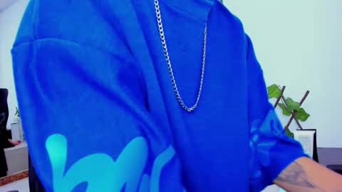 Snapshot of im_mathias chatting on October 15, 4:40 pm mathias online show from October 15, 4:40 pm