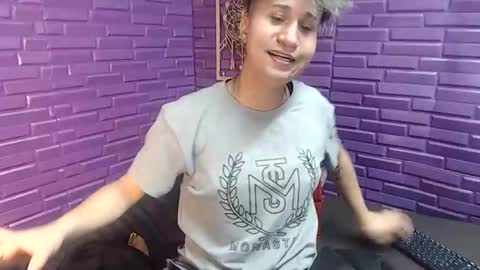 im_milan_rs online show from January 14, 3:43 am