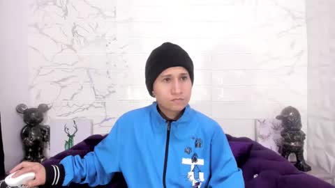 im_milan_rs online show from January 30, 12:39 am