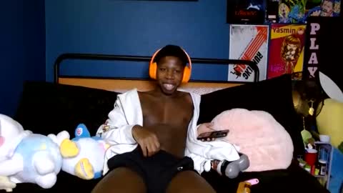 Snapshot of im_mist_yu chatting on December 19, 7:48 am im_mist_yu online show from December 19, 7:48 am