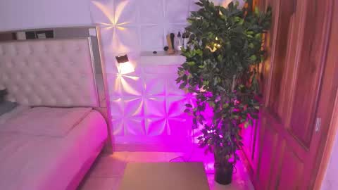 im_sebaslopez online show from September 28, 11:15 am