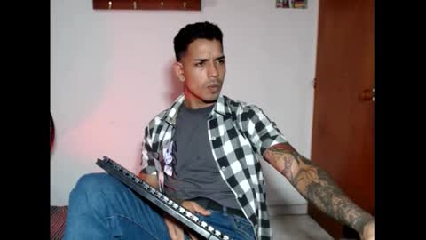 im_taylor24 online show from November 28, 10:56 pm