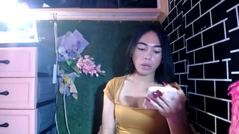 Hii love online show from November 19, 3:01 pm