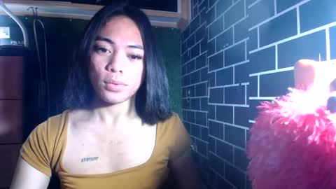 Hii love online show from November 27, 8:44 pm