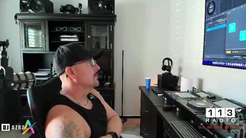 DJ Azra online show from October 6, 4:37 pm
