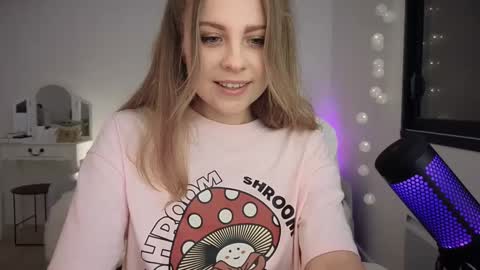 ImKeira online show from February 3, 7:42 pm