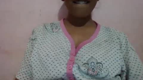 Snapshot of imlovelyrose chatting on December 24, 5:13 pm ROSE online show from December 24, 5:13 pm