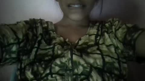 Snapshot of imlovelyrose chatting on December 31, 3:01 am ROSE online show from December 31, 3:01 am