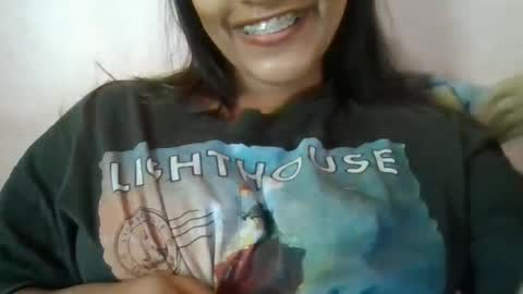 Snapshot of imlovelyrose chatting on February 5, 8:54 am ROSE online show from February 5, 8:54 am