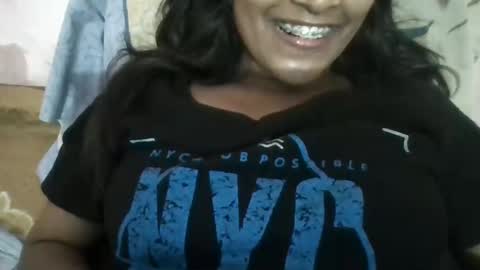 Snapshot of imlovelyrose chatting on February 16, 1:49 pm ROSE online show from February 16, 1:49 pm