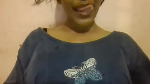 Snapshot of imlovelyrose chatting on March 4, 1:06 pm ROSE online show from March 4, 1:06 pm