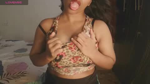 Snapshot of imlovelyrose chatting on September 18, 1:02 pm ROSE online show from September 18, 1:02 pm