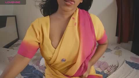 Snapshot of imlovelyrose chatting on September 21, 11:56 am ROSE online show from September 21, 11:56 am