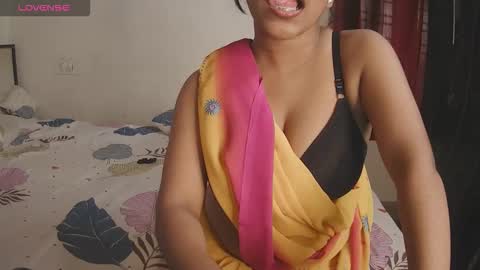 Snapshot of imlovelyrose chatting on September 26, 8:29 am ROSE online show from September 26, 8:29 am