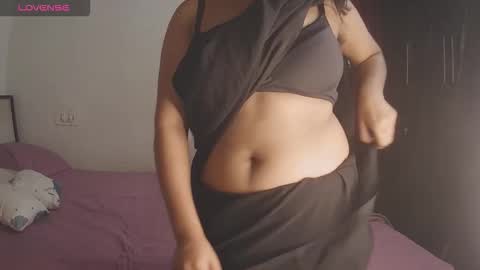 Snapshot of imlovelyrose chatting on October 12, 10:36 am ROSE online show from October 12, 10:36 am