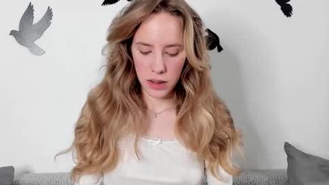 Snapshot of imogensy chatting on January 25, 4:23 am my name Imo Fansly online show from January 25, 4:23 am