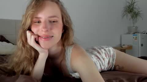 Snapshot of imogensy chatting on September 26, 12:58 am my name Imo Fansly online show from September 26, 12:58 am