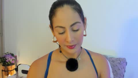 Snapshot of imvickyrachell_ chatting on September 23, 2:20 pm imvickyrachell_ online show from September 23, 2:20 pm