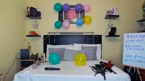 inannalove online show from November 1, 11:12 am