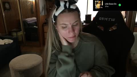 Carter online show from December 13, 6:27 pm