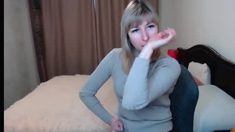 incredible_ariela online show from December 6, 9:54 am