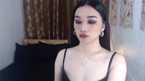 indestructabletrixie online show from January 25, 2:14 pm