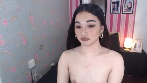 indestructabletrixie online show from February 22, 12:51 pm