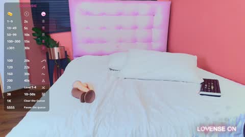 LITTLE AINHOA  online show from December 23, 10:44 pm