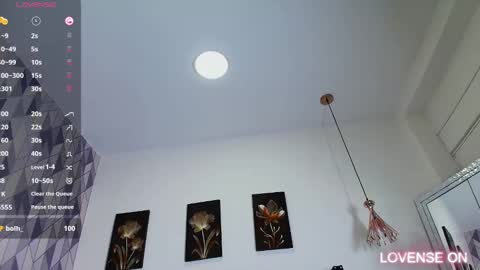 LITTLE AINHOA  online show from December 31, 11:31 am