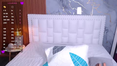 LITTLE AINHOA  online show from January 15, 8:26 pm