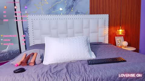 LITTLE AINHOA  online show from February 8, 7:27 pm