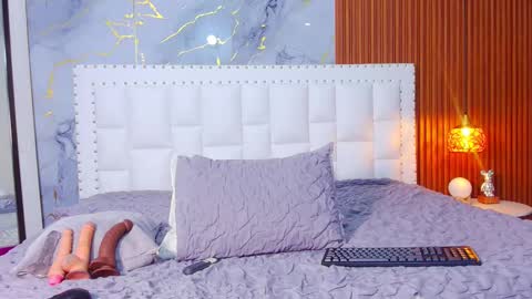 LITTLE AINHOA  online show from February 12, 7:45 pm