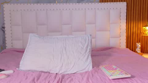 LITTLE AINHOA  online show from September 13, 7:13 pm