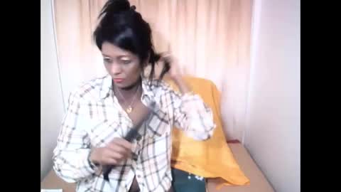 Snapshot of indianpeaches chatting on October 25, 6:21 am indianpeaches online show from October 25, 6:21 am