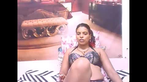 indiansexyass4u2luv online show from March 3, 6:12 pm