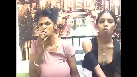 indiansexyslender4u2luv online show from January 15, 6:01 am